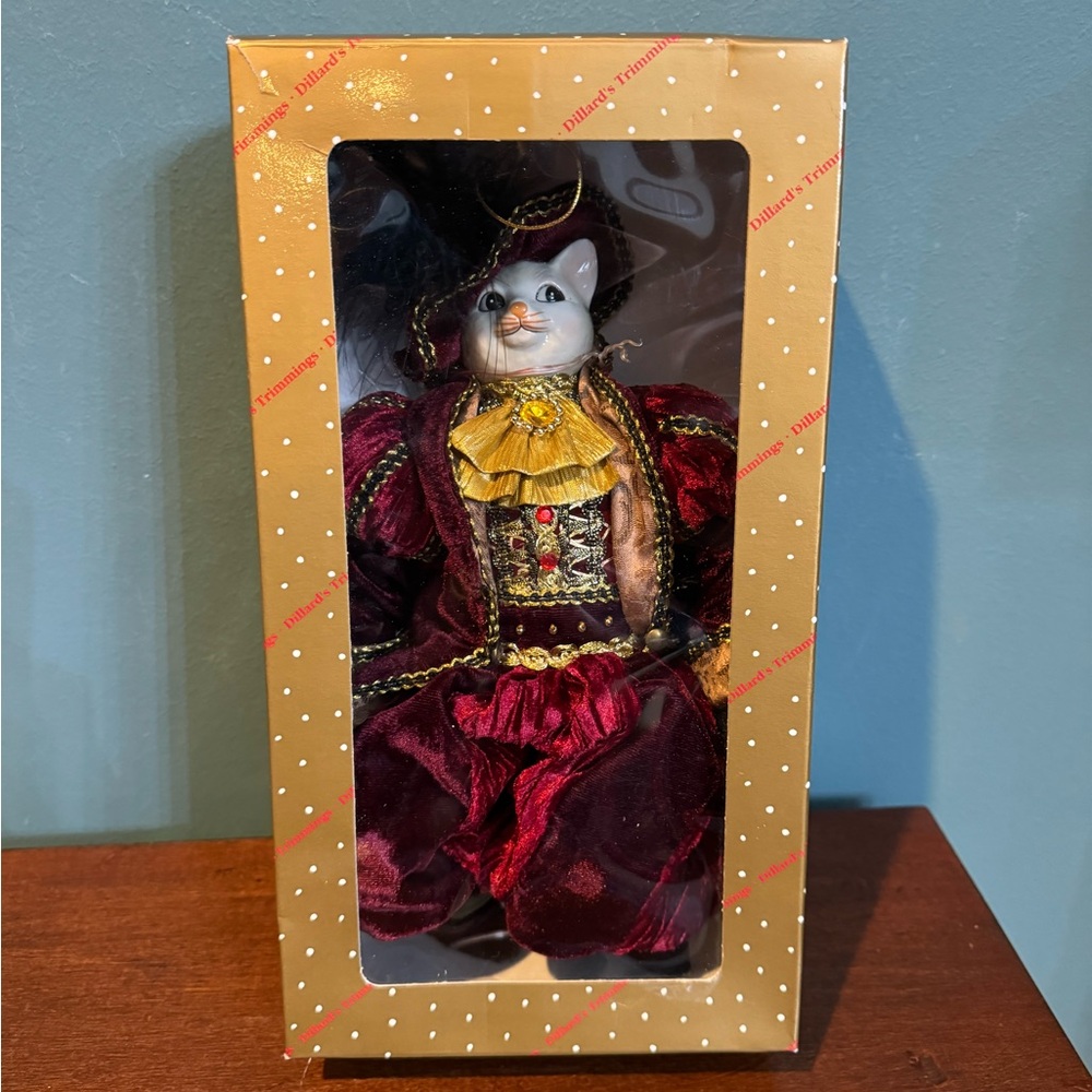 Vintage Dillard's Trimming Victorian Cat Royal Prince Anthropomorphic Ornament